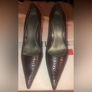 USED NINE WEST CROCODILE LEATHER HEELS